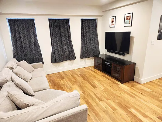 Rented by Lodger Corp | media 7