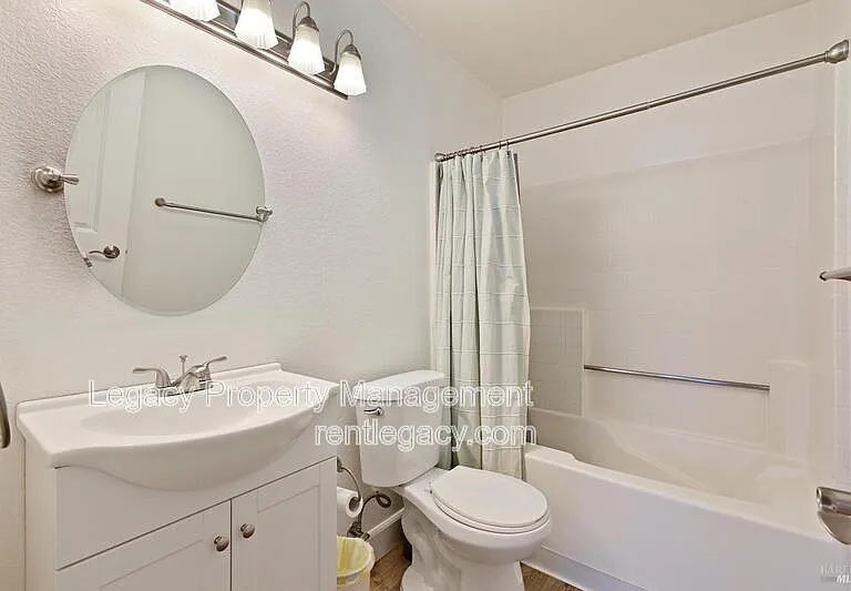 145 Glenwood — Photo 10