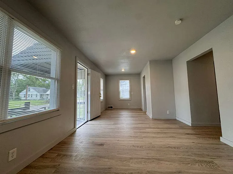 17573 Asbury Park — Photo 3