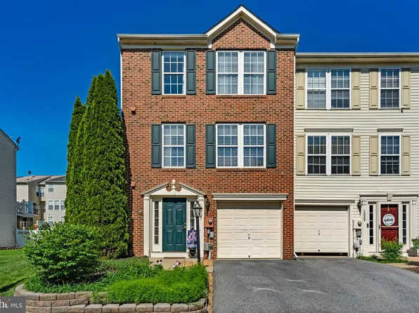 1327 Mare St, Ranson, WV 25438