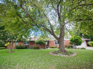 4 Concord St, Lexington, IL 61753