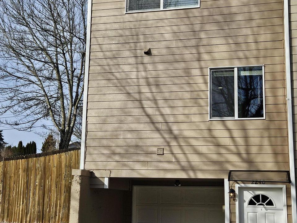 1st image of 2240 Maplewood Dr S