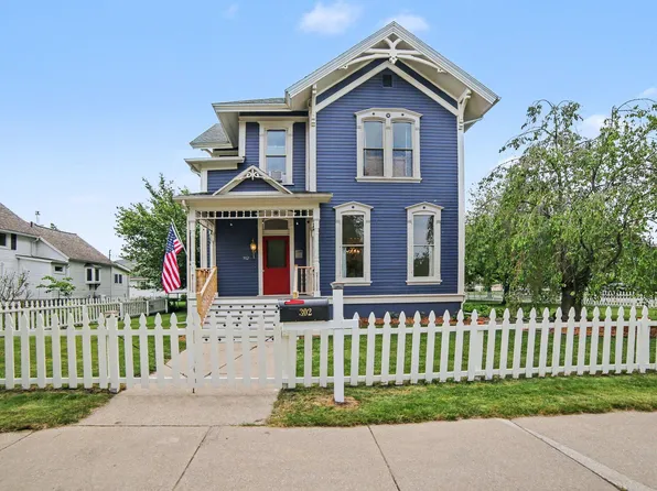 302 E Court St, Ludington, MI 49431