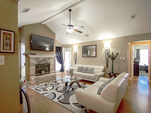 3rd image of 7015 Pickford Ct