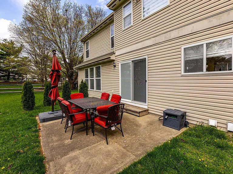 5041 Lexington Ct — Photo 37