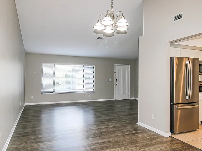 10142 Bannister St — Photo 7
