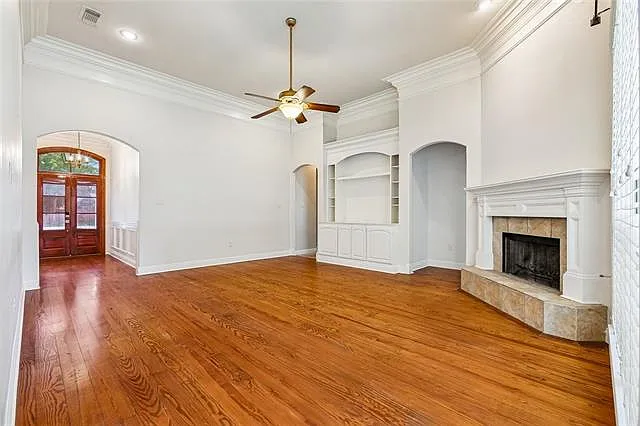 5 bed, 3.0 bath, 2223 sqft, $3,500 — Photo 3