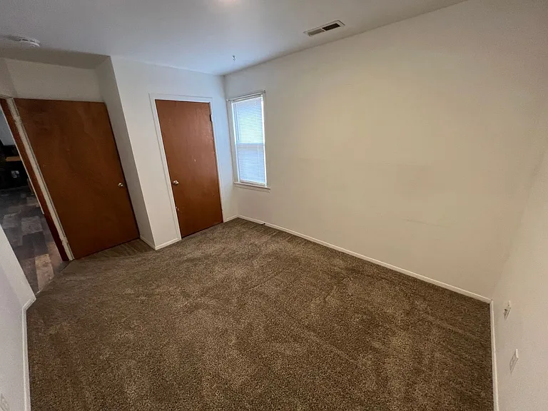 1016 E Roosevelt Ave — Photo 28