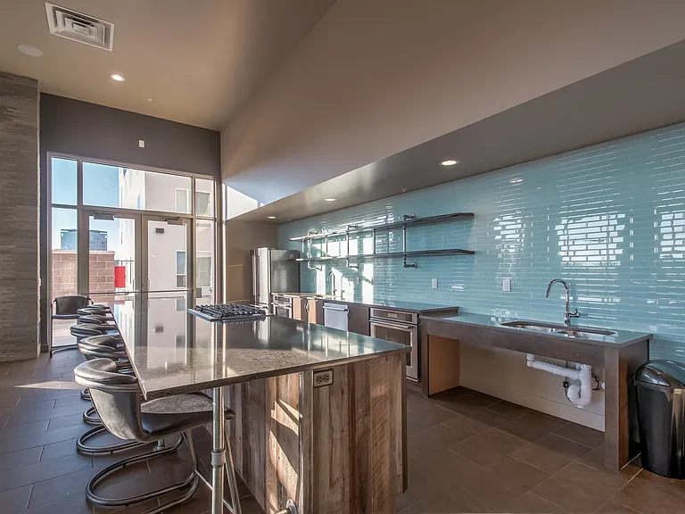 The Bonneville Apartments — Photo 46