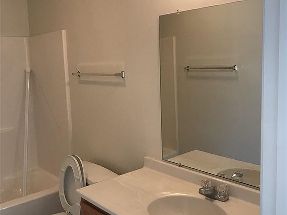 4th image of 832 Bayou Gardens Blvd APT D