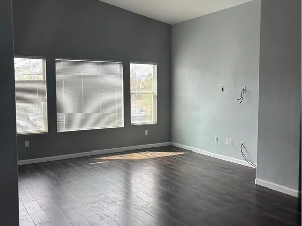 8840 Roping Rodeo Ave Unit 101, Las Vegas, NV 89178