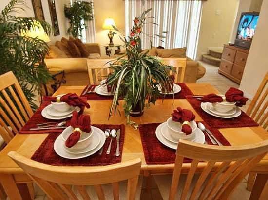 EI3T8407-Dining-Area