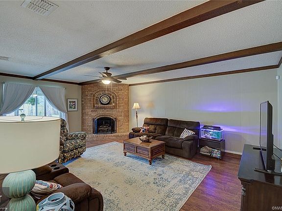 4th image of 2611 Brown St