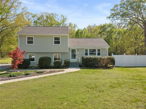 14031 S Carriage Ln, Midlothian, VA 23114