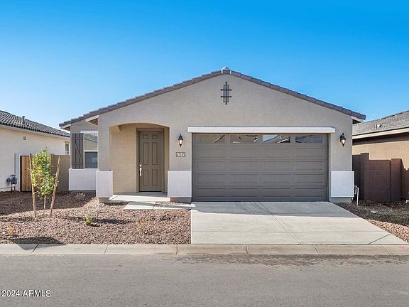3rd image of 41585 W Saguaro Drive