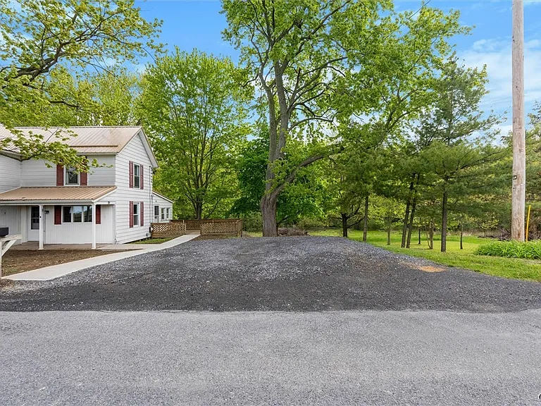 6982 Webster Rd — Photo 32
