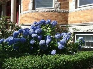 102 Naples Rd #B1, Brookline, MA 02446