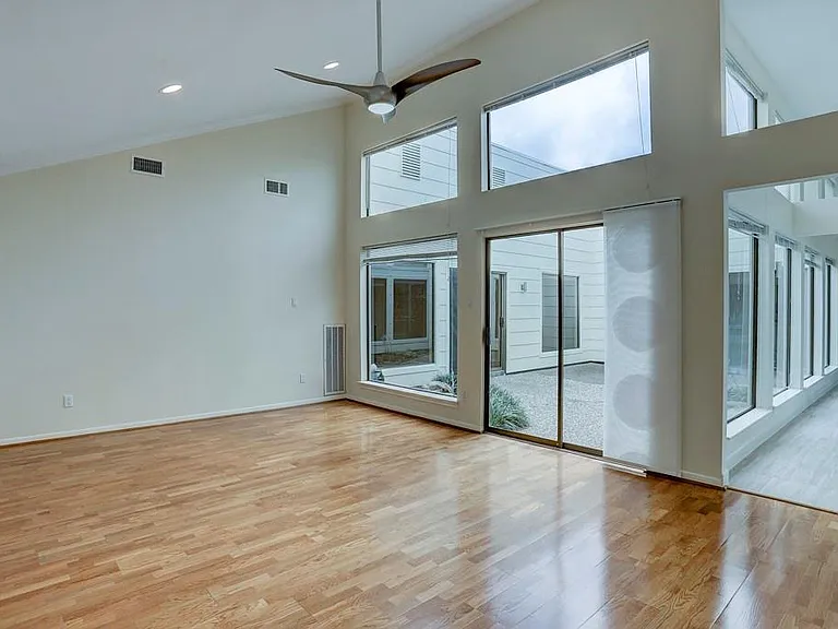 13819 Starhill Ct — Photo 10