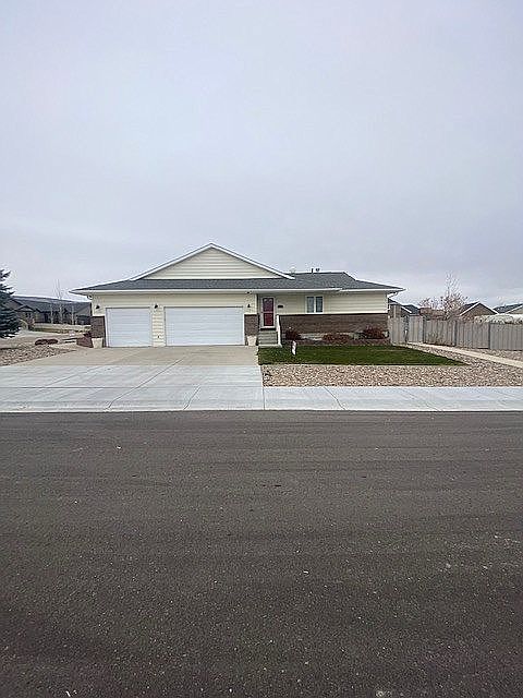 1st image of 1 Long Dr