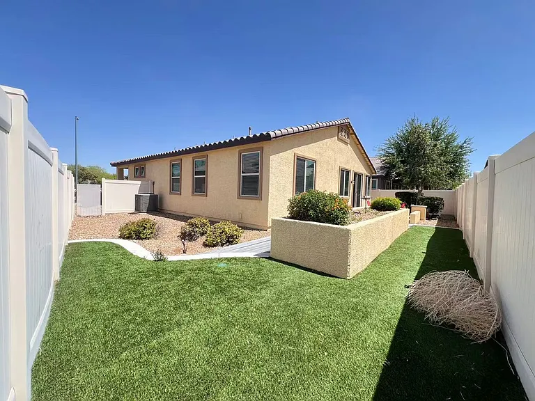 5729 Tideview St — Photo 25