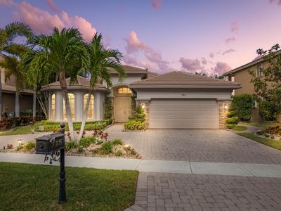725 Edgebrook Lane, West Palm Beach, FL, 33411