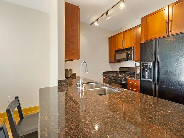 1550 E Royall Pl #403 — Photo 7