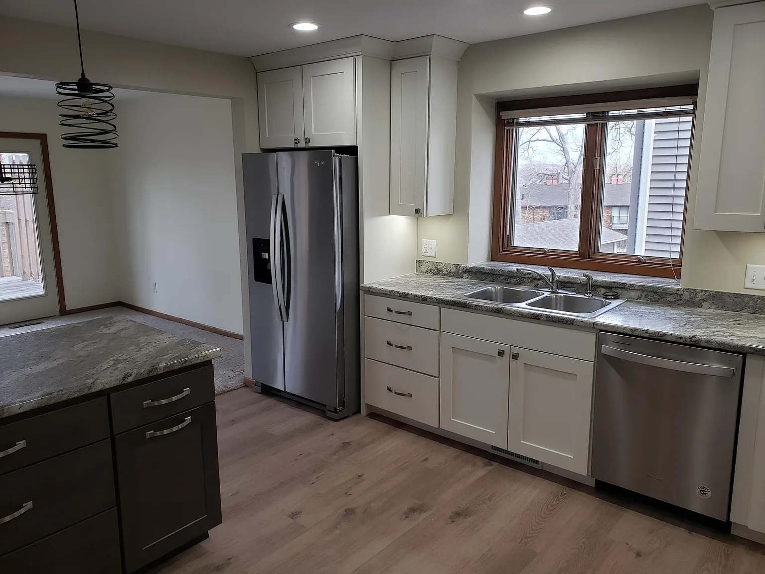 2022 Linmar Drive NE — Photo 4