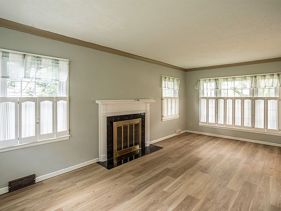 4th image of 435 61st St