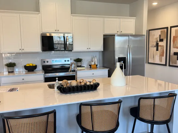 7312 Mulberry Trace Ln, Flowery Branch, GA