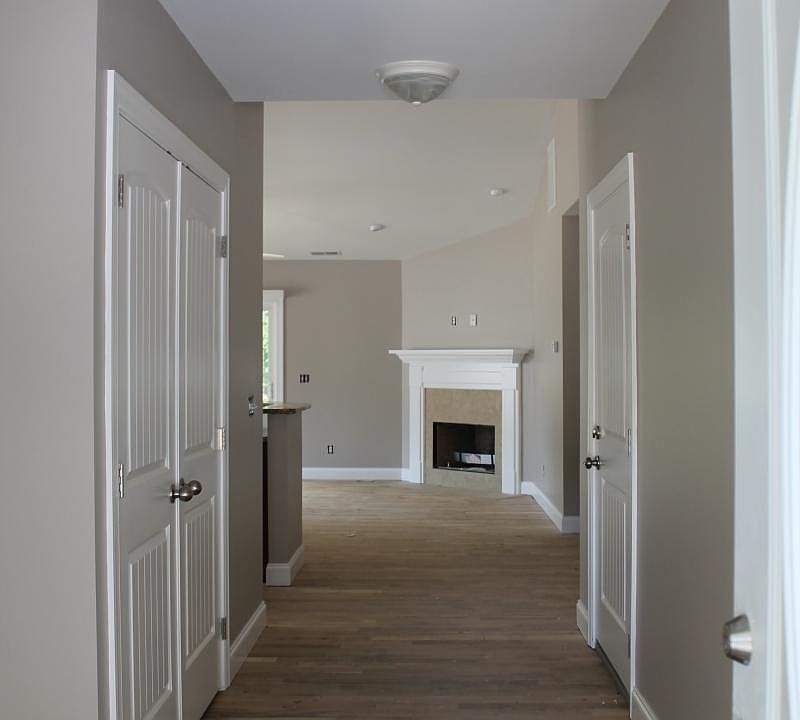 1st image of 31 Tall Oaks Meadow Dr