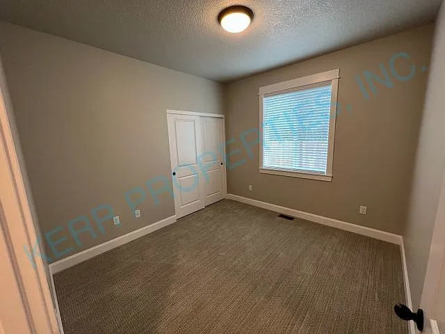 2087 SE Silver Springs Rd — Photo 14
