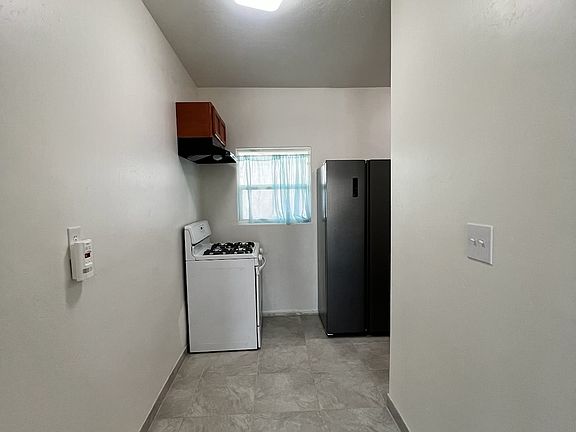 4th image of 514 King St #B