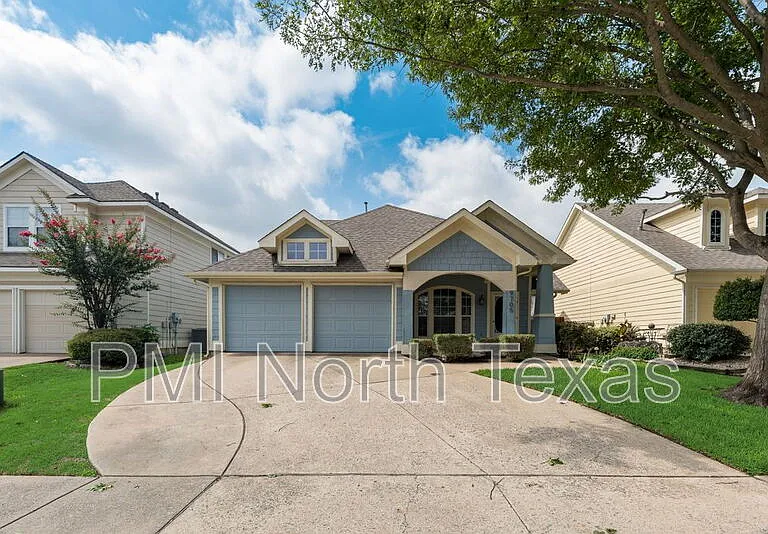 9705 Meadow Rue Dr — Photo 2