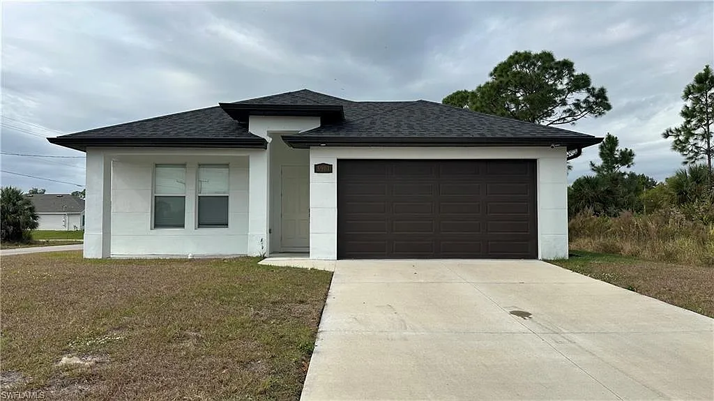 3 bed, 2.0 bath, 1324 sqft, $1,900 — Photo 1