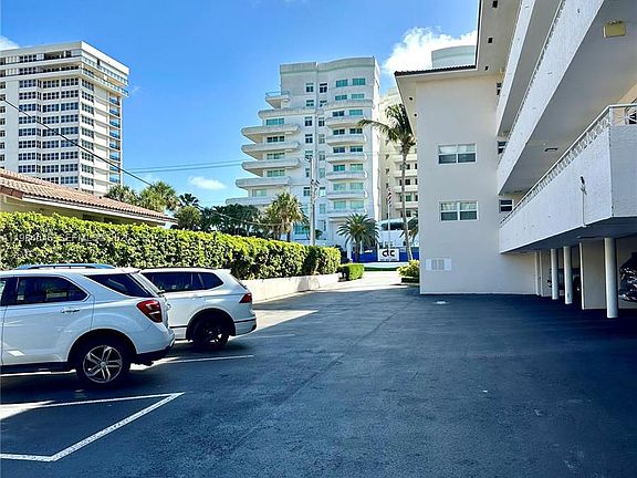 3rd image of 2501 S Ocean Blvd #1040