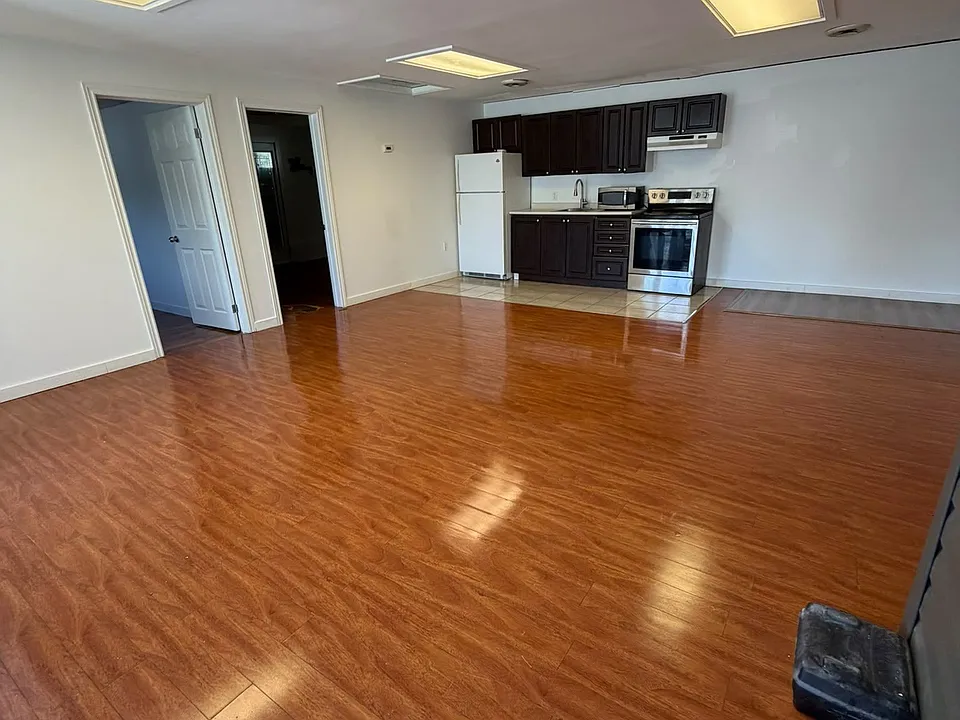 358 The Queensway S #MAIN
