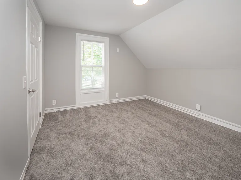 130 W Dutton St — Photo 20