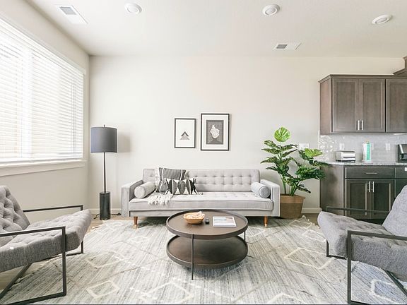 2nd image of 7743 SE Kinnaman St #1