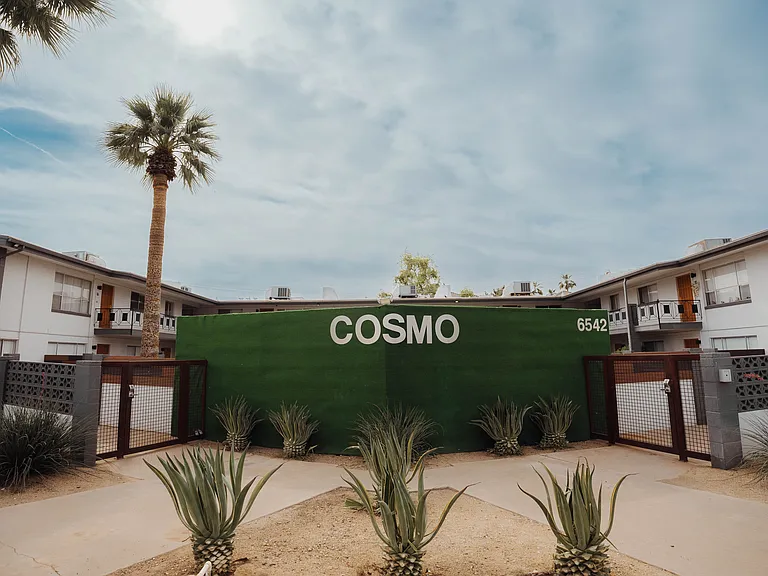 The Cosmo Apartments — Photo 13