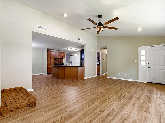3rd image of 804 Mary Ana Ct.