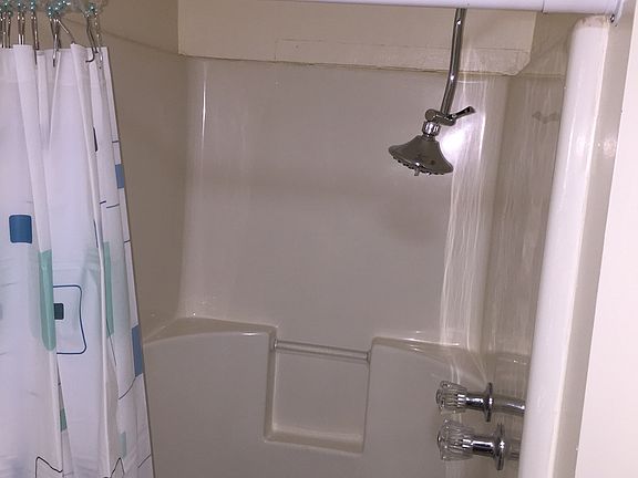 5th image of 1274 Hodson Dr #2