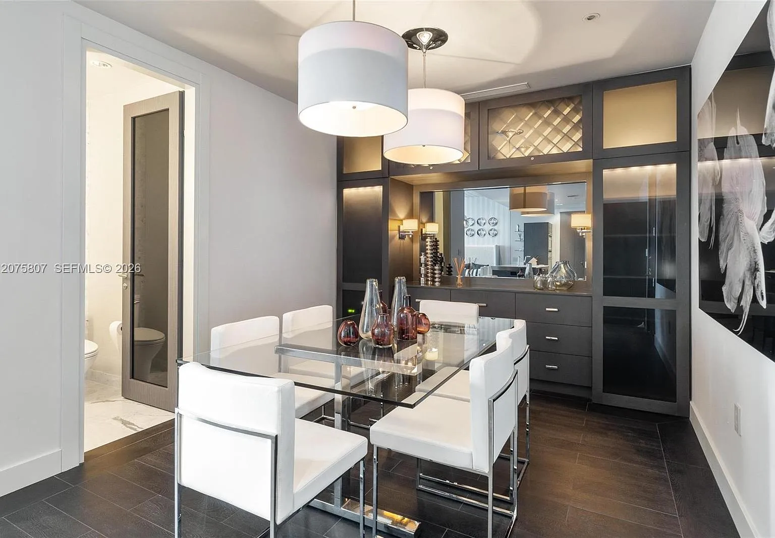 Epic West Condo — Photo 2