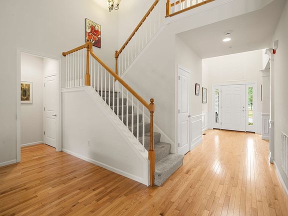 5th image of 31 Stonebridge Dr #31
