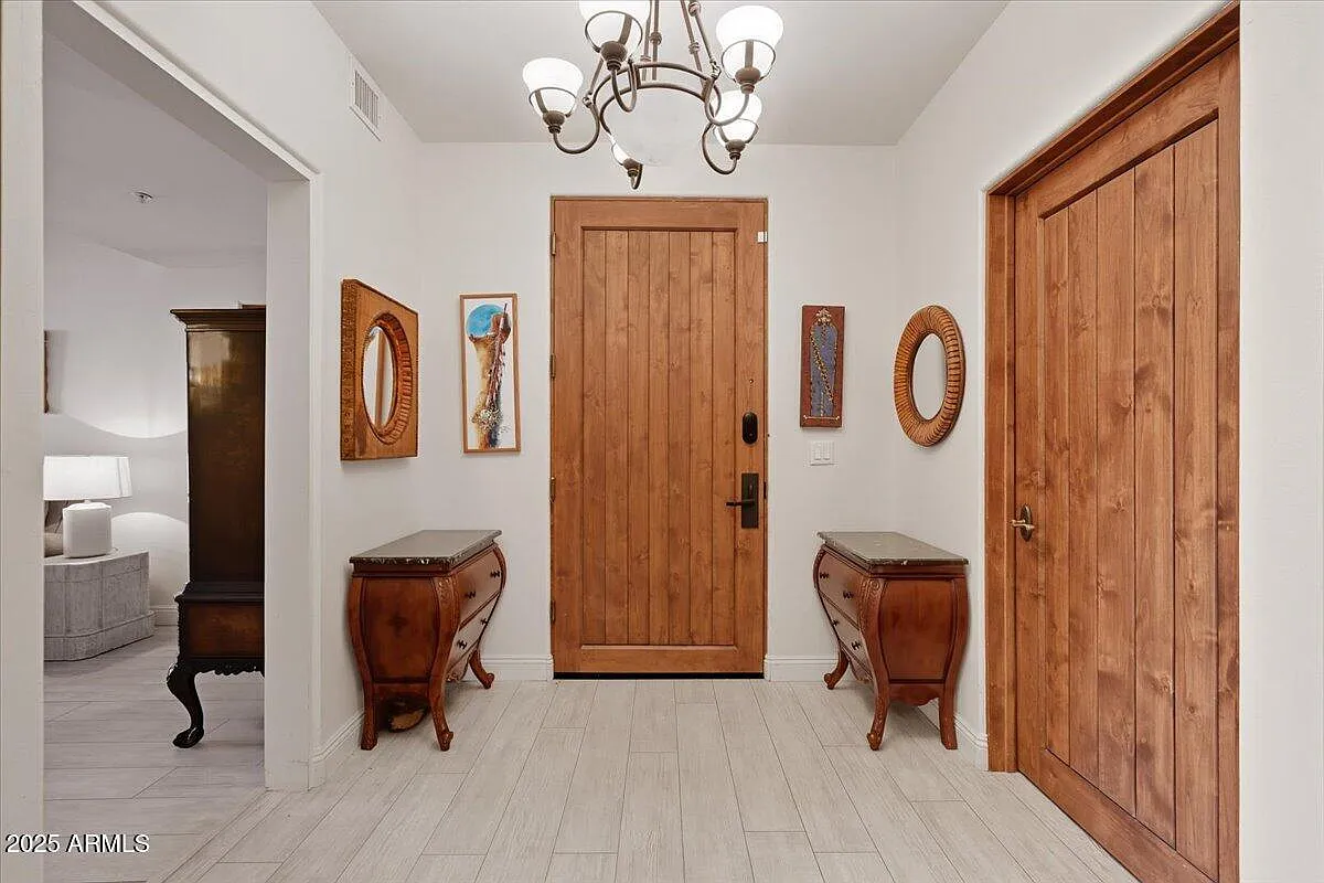2 bed, 3.0 bath, 1970 sqft, $3,000 — Photo 3