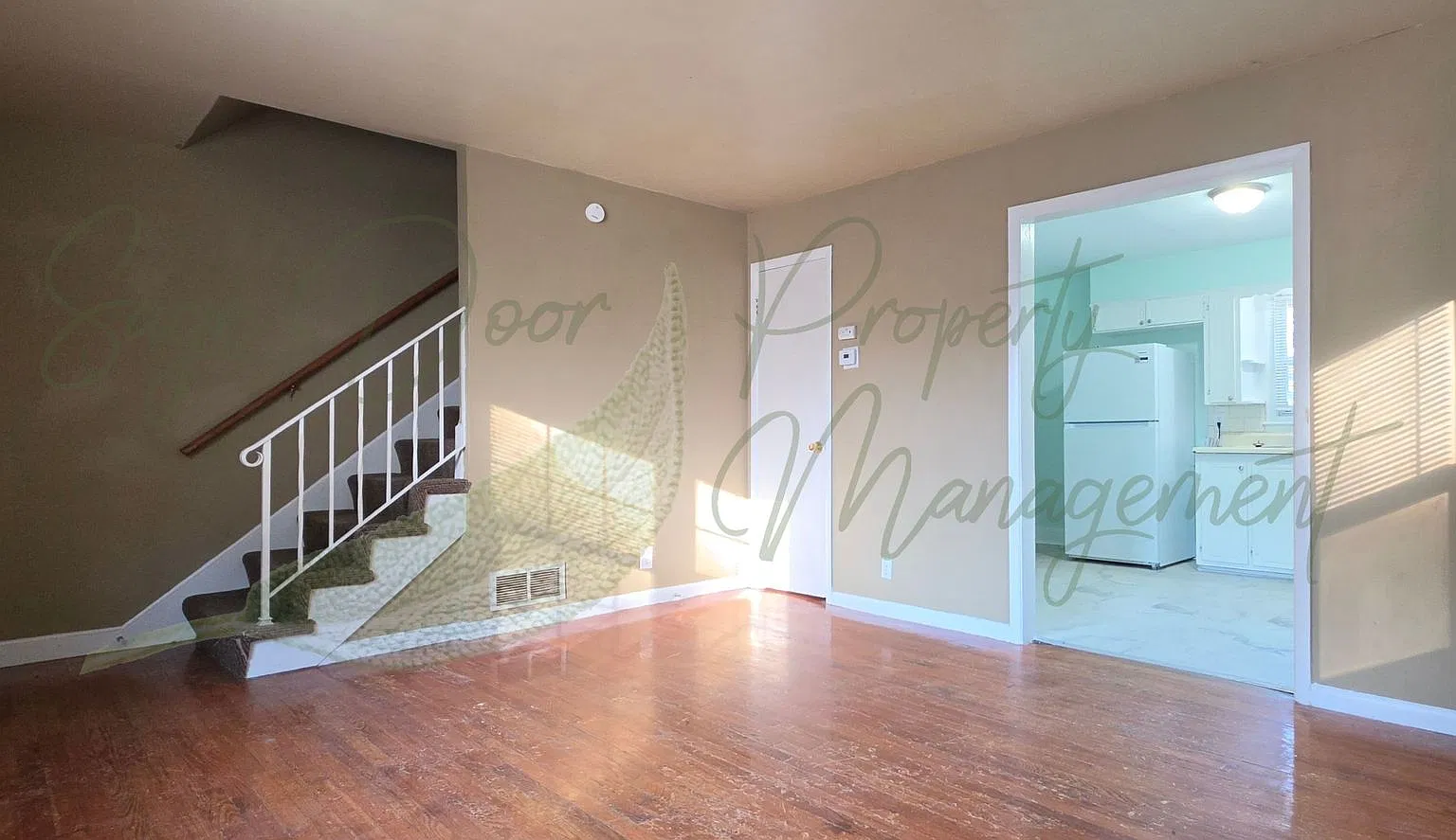 Charming Independence Home with Hardwood Floors! — Photo 4
