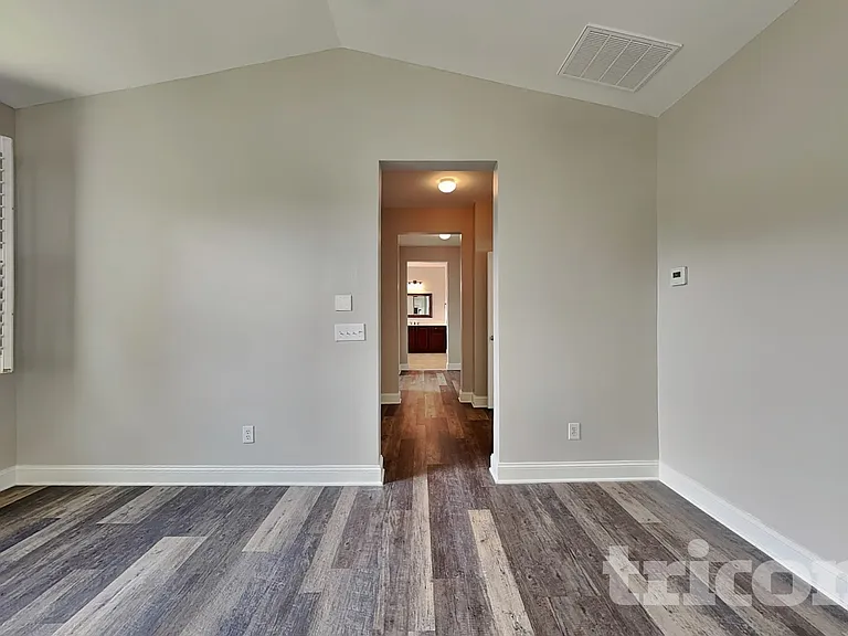 4384 Challedon Dr — Photo 10