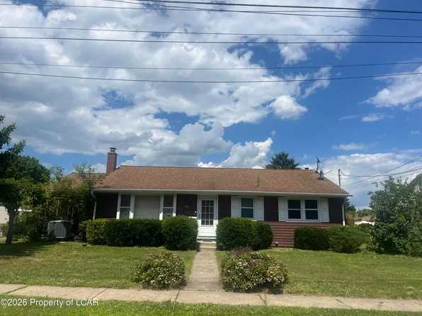 28 Birch Dr, Swoyersville, PA 18704