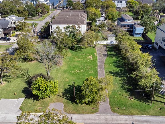 2nd image of 803 Bradford Ave