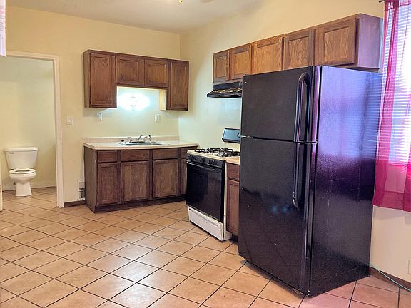 5th image of 2720 W Clarke St #2722