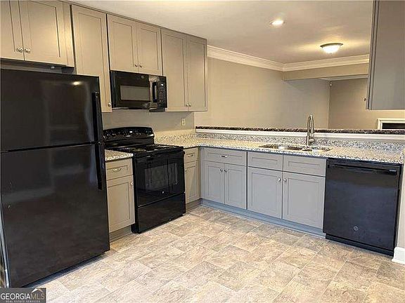 4th image of 2680 Arbor Glen Pl